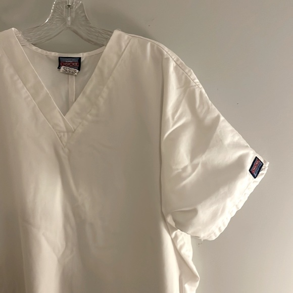 CHEROKEE white Scrubs Set - Picture 3 of 5